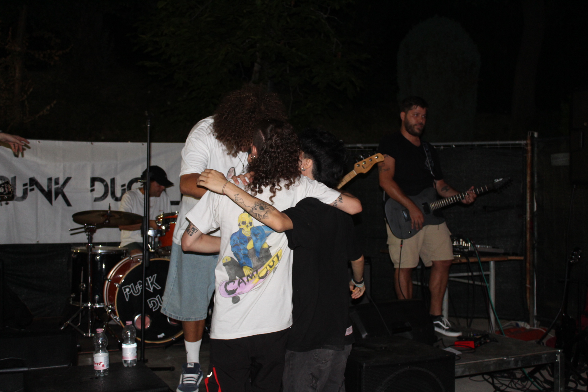 The Underdogs live